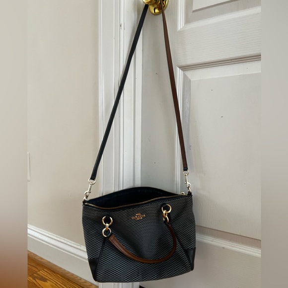 Coach Shoulder Bag - Picture 2 of 5